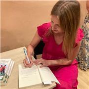 Filóloga y periodista. Clases particulares de lengua y literatura, escritura creativa, expresión escrita y corrección ortográfica